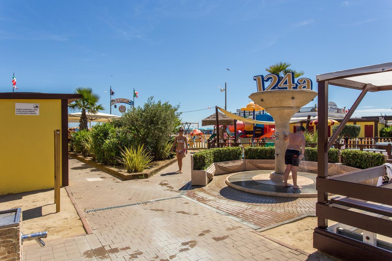 Hotel Nuovo Giardino Ρίμινι Εξωτερικό φωτογραφία