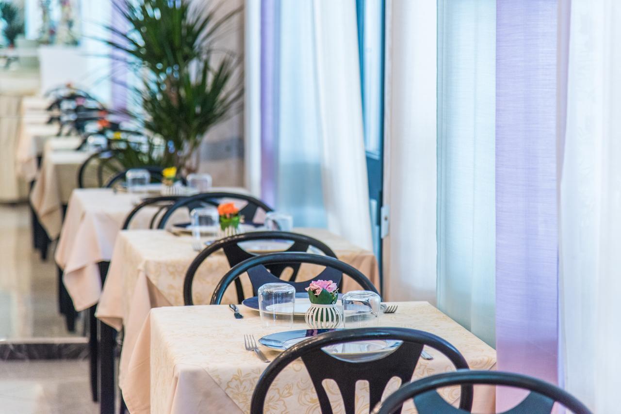 Hotel Nuovo Giardino Ρίμινι Εξωτερικό φωτογραφία